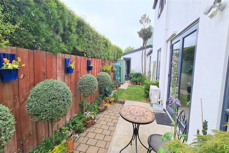 Photo of property in 8/44 London Street, Richmond, Christchurch, 8013