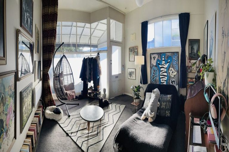 Photo of property in 39a Brougham Street, Mount Victoria, Wellington, 6011