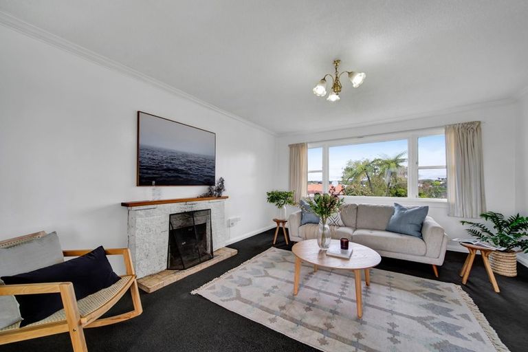 Photo of property in 184 Seaview Road, Westown, New Plymouth, 4310
