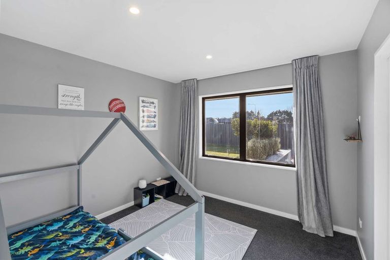 Photo of property in 2 Amur Crescent, Rolleston, 7615