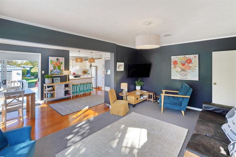 Photo of property in 42 Cutts Road, Russley, Christchurch, 8042