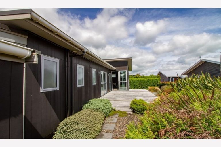Photo of property in 2 Snowmass Drive, Ohakune, 4625