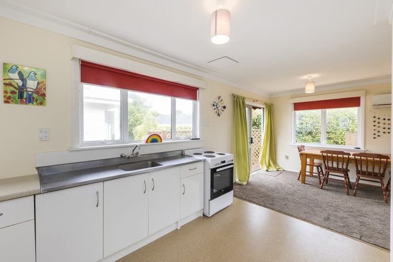Photo of property in 32 Thomson Street, West End, Palmerston North, 4412