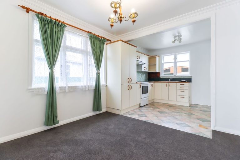 Photo of property in 8 Aberdeen Avenue, Takaro, Palmerston North, 4412