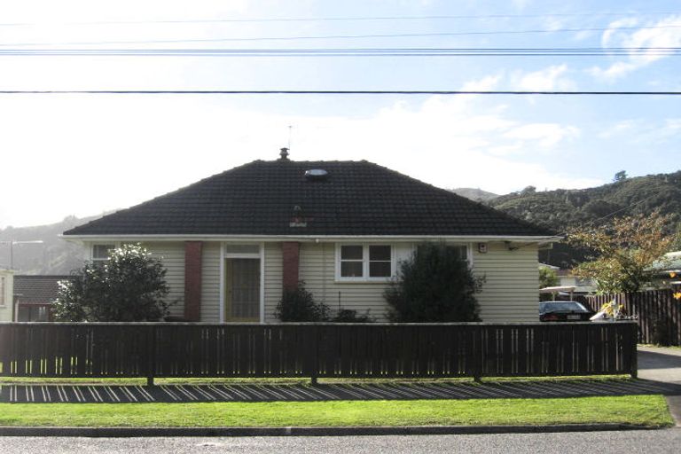 Photo of property in 35 Hay Street, Naenae, Lower Hutt, 5011