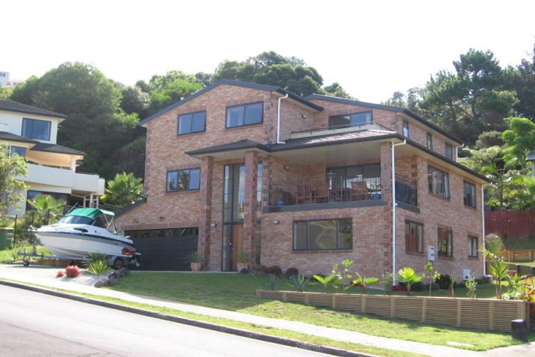 Photo of property in 53 Penguin Drive, Murrays Bay, Auckland, 0630