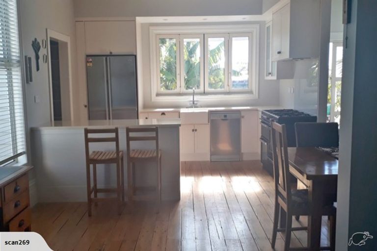 Photo of property in 21 Brougham Street, Westport, 7825