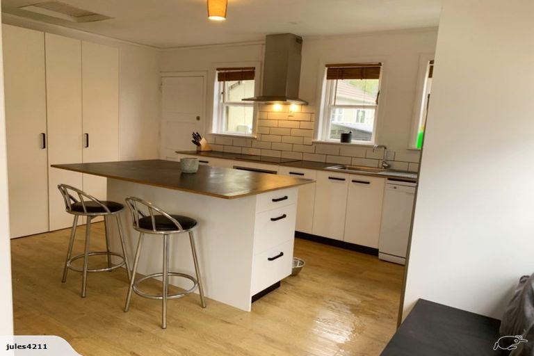 Photo of property in 8 Chard Street, Westown, New Plymouth, 4310