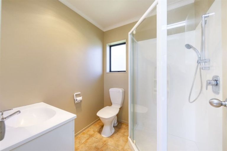 Photo of property in 16 Daniel Place, Kelvin Grove, Palmerston North, 4414