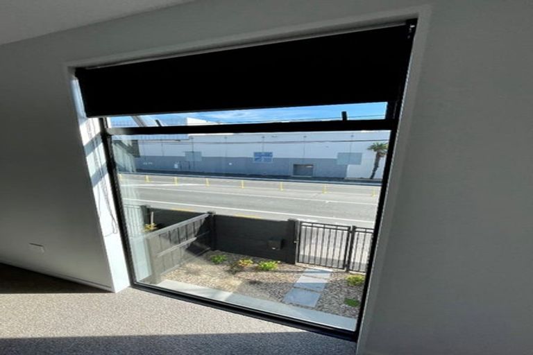 Photo of property in 5/10 New Brighton Road, Shirley, Christchurch, 8061