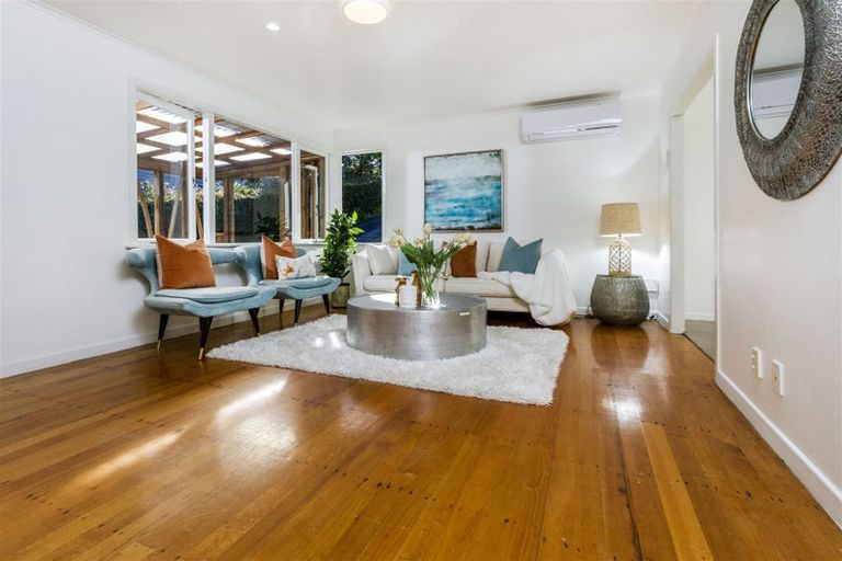 Photo of property in 1/36 Lyttelton Avenue, Forrest Hill, Auckland, 0620