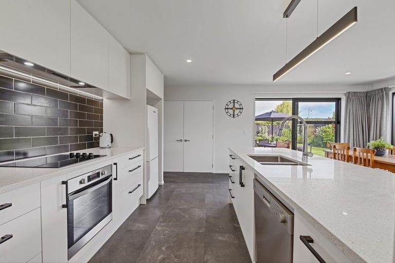 Photo of property in 14 Awarua Road, Pegasus, 7612