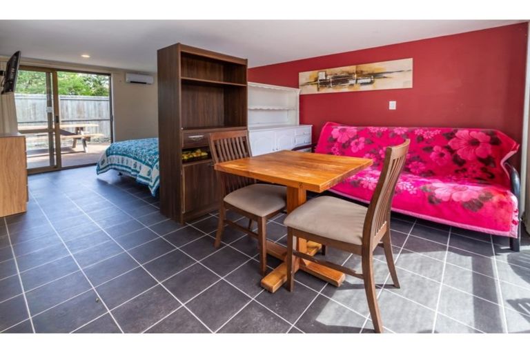 Photo of property in 52 Gould Crescent, Woolston, Christchurch, 8023