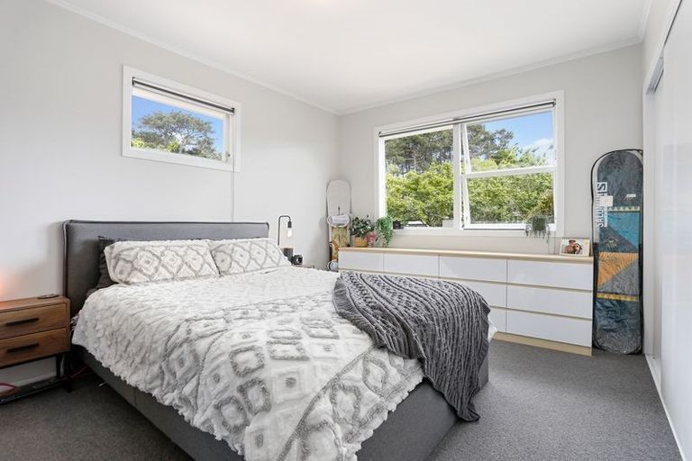 Photo of property in 36 Castleford Street, Green Bay, Auckland, 0604