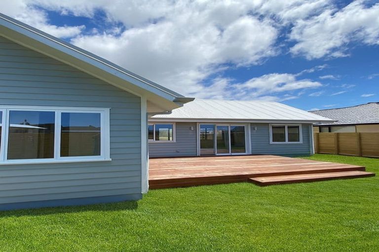 Photo of property in 156 Kupe Drive, Whitianga, 3510