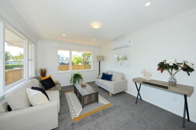 Photo of property in 49 Bretts Road, St Albans, Christchurch, 8052