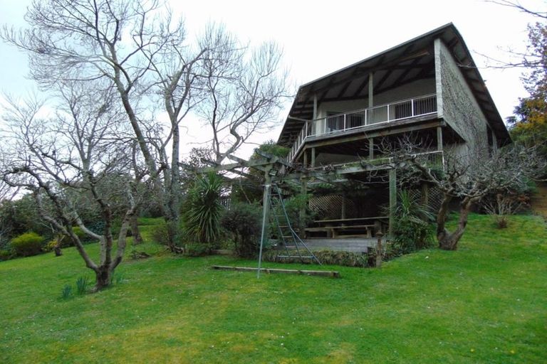 Photo of property in 8 Rutland Street, Picton, 7220