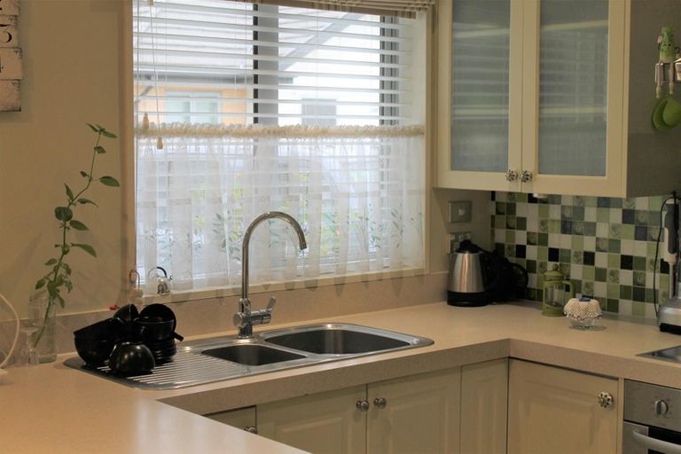 Photo of property in Yaldhurst Courts, 1/372 Yaldhurst Road, Russley, Christchurch, 8042