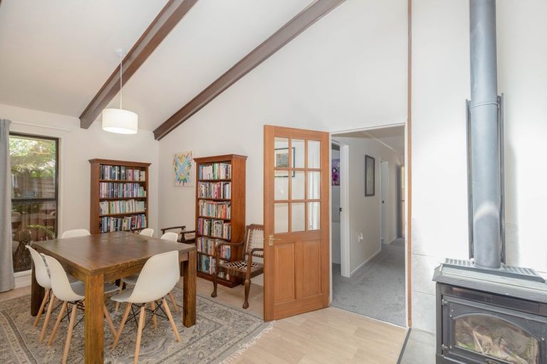 Photo of property in 68a Winters Road, Redwood, Christchurch, 8051