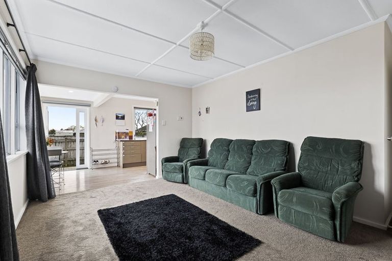 Photo of property in 1/324 Carrington Street, Vogeltown, New Plymouth, 4310