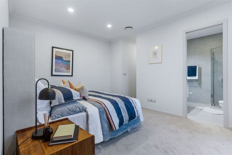 Photo of property in 11 Headland Drive, Long Bay, Auckland, 0630