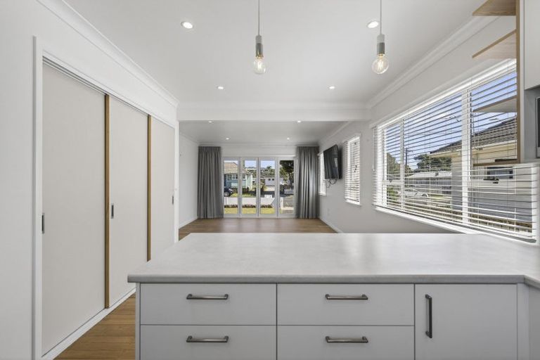 Photo of property in 25 Waimea Street, Westown, New Plymouth, 4310