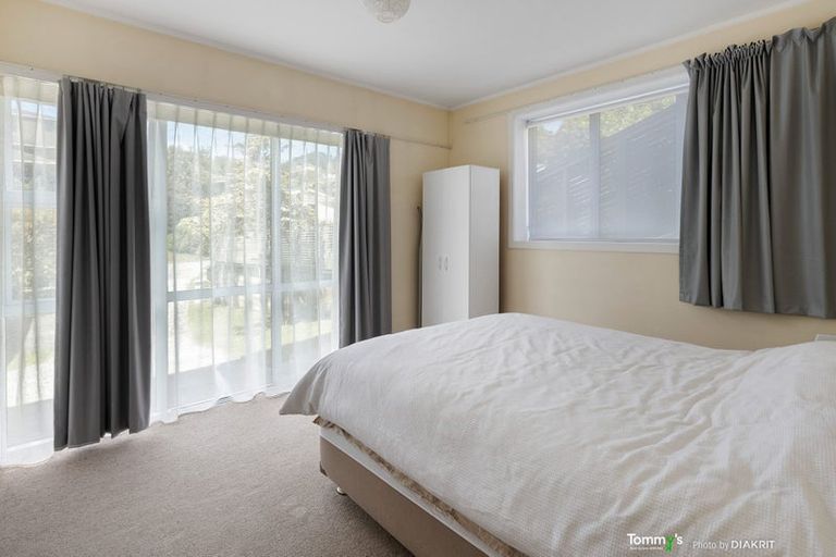 Photo of property in 32 Shirley Street, Karori, Wellington, 6012