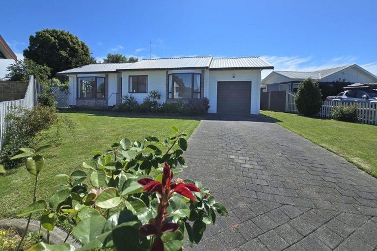 Photo of property in 36 Whiting Crescent, Greenmeadows, Napier, 4112