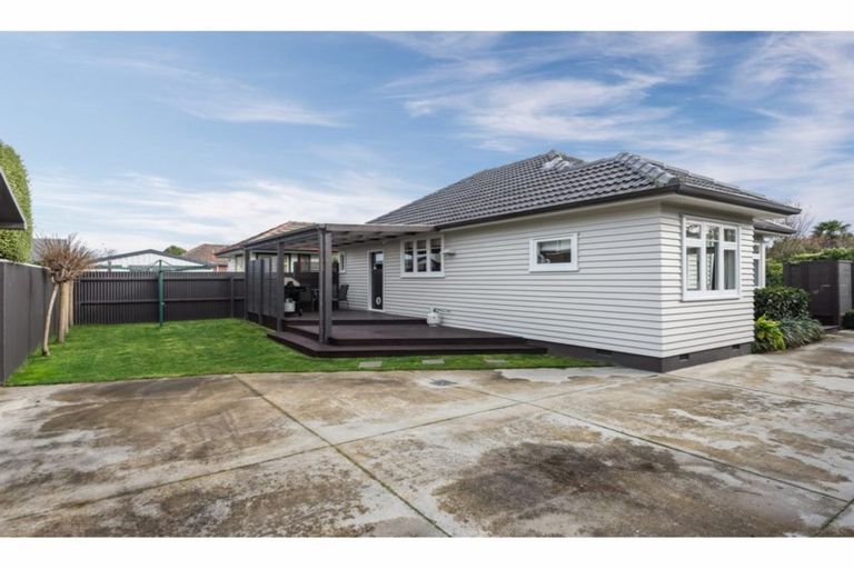 Photo of property in 220 Knowles Street, St Albans, Christchurch, 8052