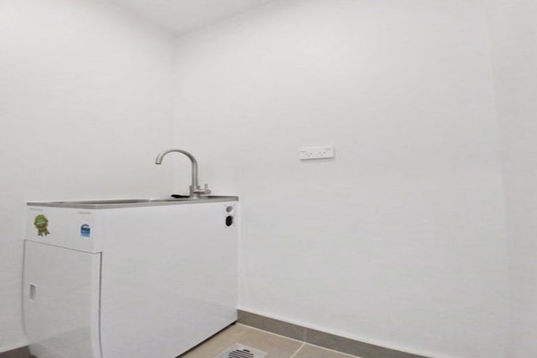 Photo of property in 3 Tima Lane, Mangere Bridge, Auckland, 2022