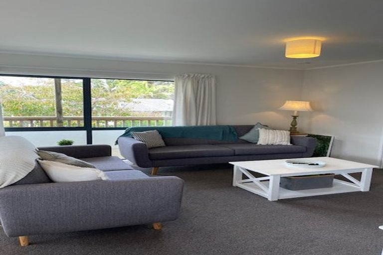 Photo of property in 12 Fresil Lane, Massey, Auckland, 0614