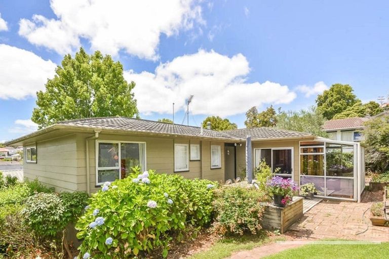 Photo of property in 7 Osmond Court, Sunnyvale, Auckland, 0612