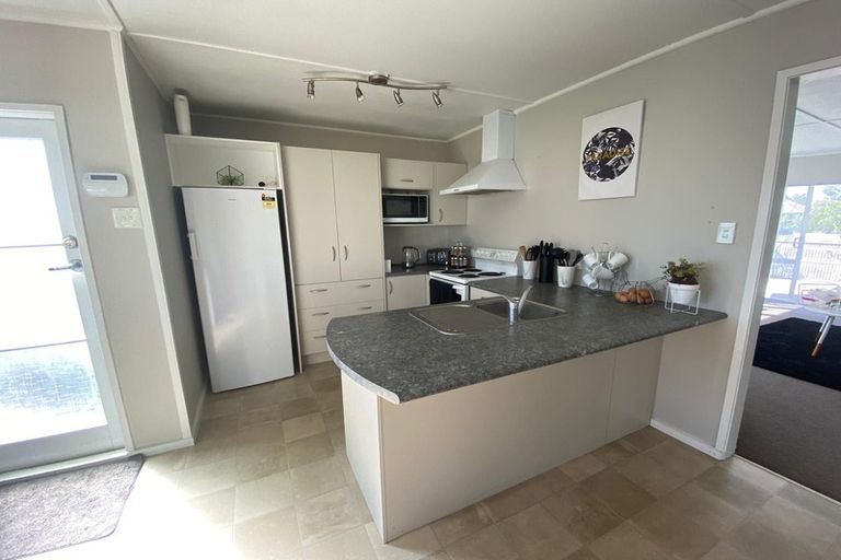 Photo of property in 1079 Heaphy Terrace, Fairfield, Hamilton, 3214