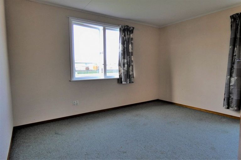 Photo of property in 22 Sword Street, Gore, 9710