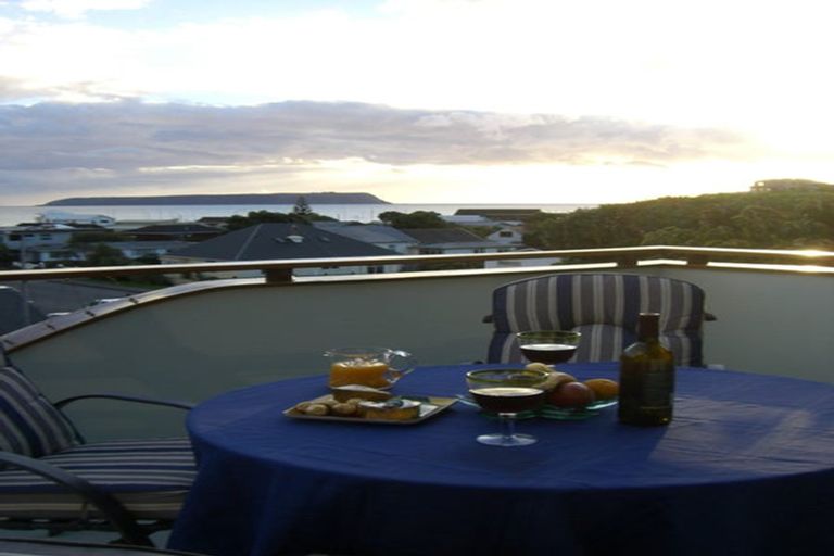 Photo of property in 10 Cluny Road, Plimmerton, Porirua, 5026