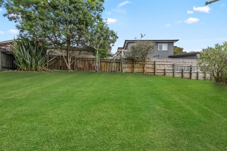Photo of property in 2/9 Hydra Place, Glen Eden, Auckland, 0602