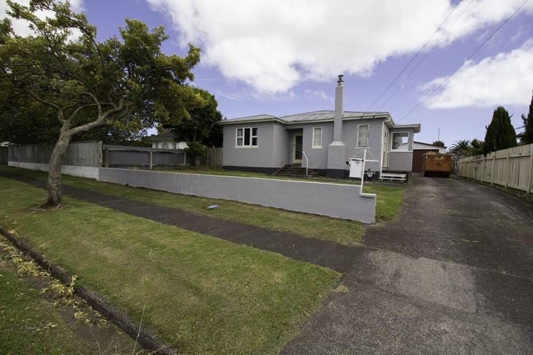 Photo of property in 29 Campbell Street, Hawera, 4610