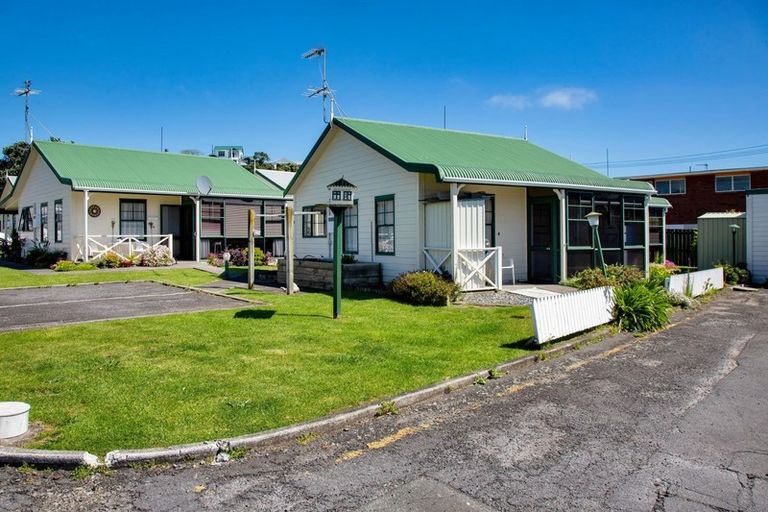 Photo of property in 10/70 Whiteley Street, Moturoa, New Plymouth, 4310
