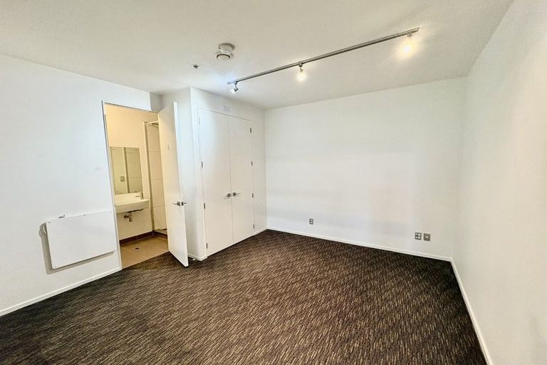 Photo of property in Vespa Apartments, 408/20 Hanson Street, Mount Cook, Wellington, 6021