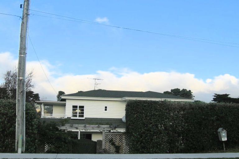 Photo of property in 30 Golf Road, Paraparaumu Beach, Paraparaumu, 5032