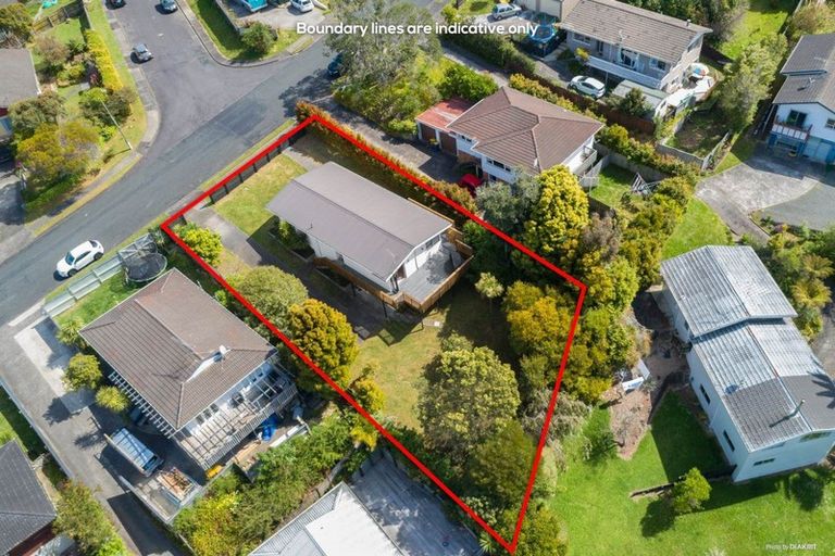 Photo of property in 48 Weatherly Road, Torbay, Auckland, 0630