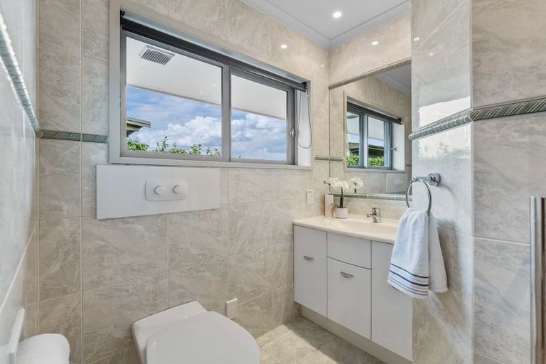 Photo of property in 174 Lake Terrace, Hilltop, Taupo, 3330