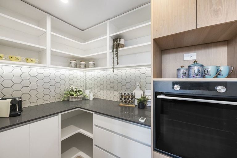 Photo of property in 18 Winstone House Road, Paerata, 2124