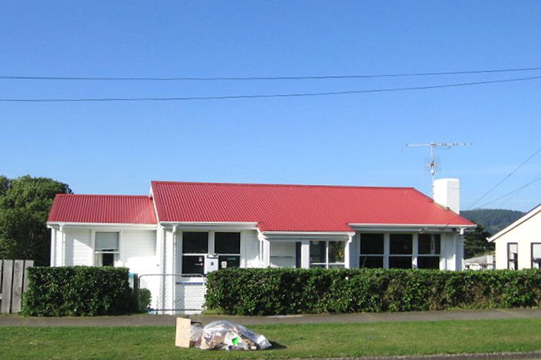 Photo of property in 6 Tuki Street, Titahi Bay, Porirua, 5022