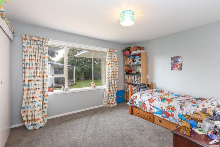 Photo of property in 10 Lomax Place, Islington, Christchurch, 8042