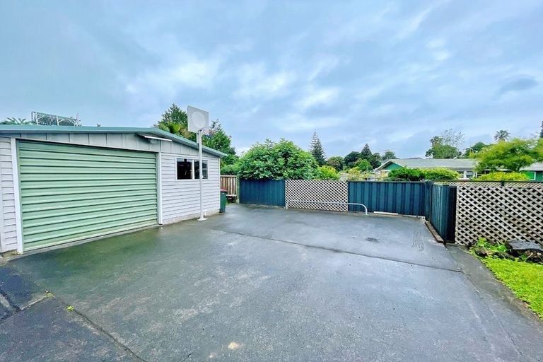 Photo of property in 22 Panama Road, Mount Wellington, Auckland, 1062