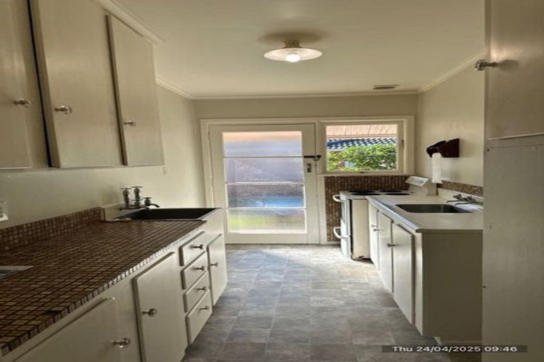 Photo of property in 2/14 Oaklands Road, Mount Eden, Auckland, 1024