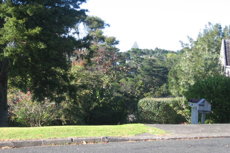 Photo of property in 1/41 Tui Glen Road, Birkenhead, Auckland, 0626