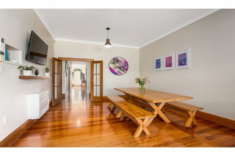 Photo of property in 2 Puriri Street, Woburn, Lower Hutt, 5010