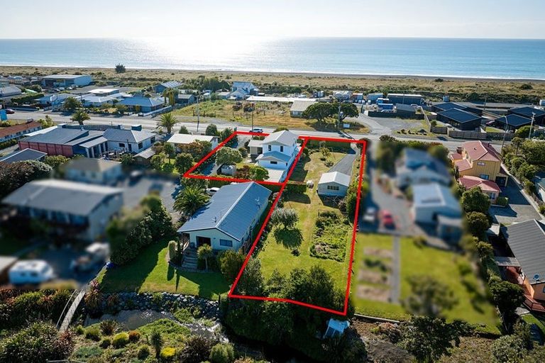 Photo of property in 199 Beach Road, Kaikoura, 7300